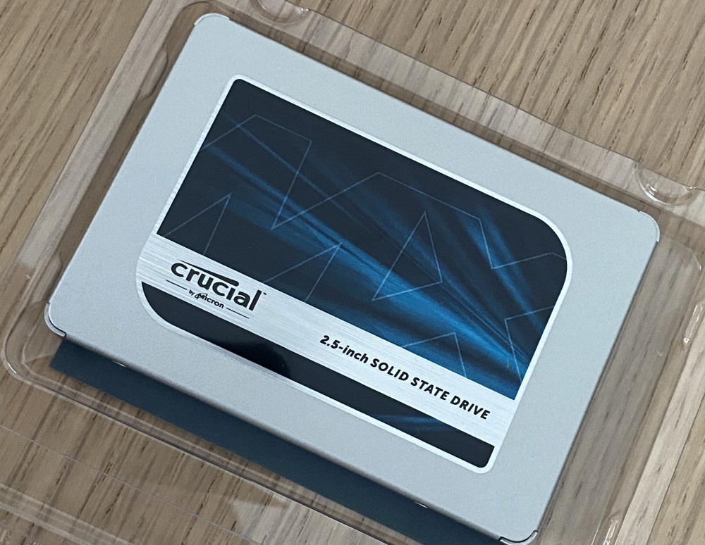 Crucial 1 GB SSD