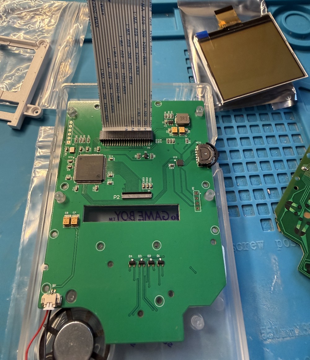 Putting the new IPS display board in